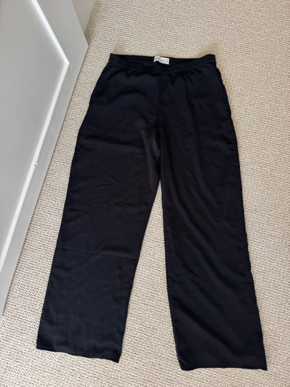 Abercrombie & Fitch Black Satin Wide-Leg Pull-On Pants